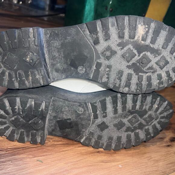 White Croc Embossed Chelsea Boots Chunky Platform Ankle Booties Size 7 - Picture 11 of 13